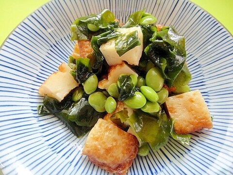 さつま揚げとワカメ茶豆の麺つゆ和え